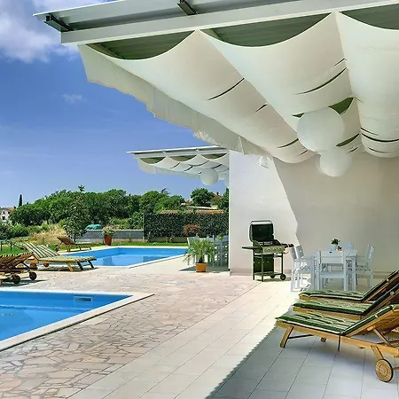 Holiday home Billa *