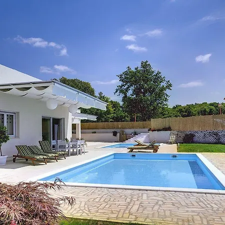 Holiday home Billa *